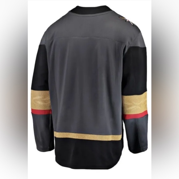 New With Tags Vegas Golden Knights Youth Hockey Jersey - Picture 2 of 4